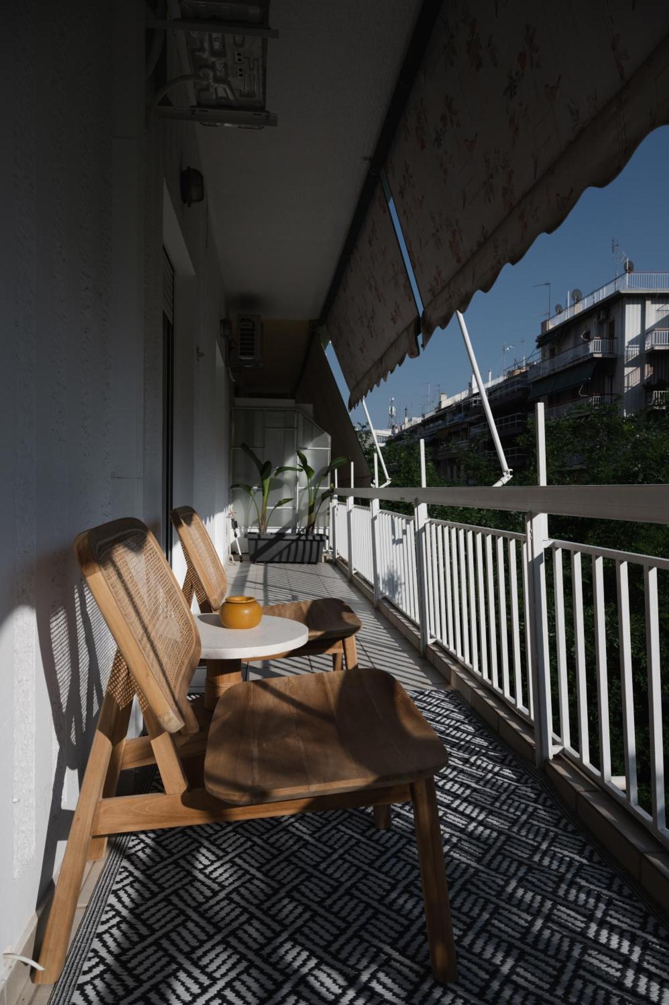 Athens' Gem: Fun, Sun & Your Koukaki Run! Esterno foto